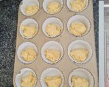 A picture of step 8 of Marble Cupcakes.