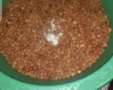 A picture of step 1 of Jhut put chana chat.