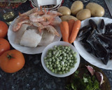 Foto del paso 1 de la receta: Bacalao con gambas y mejillones
