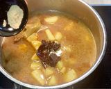 Foto langkah ke 6 dari resep Semur Daging Kentang.