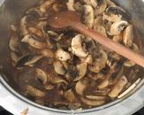 Pikáns gombapaprikás krumplipürével recept fázis 1 fotója