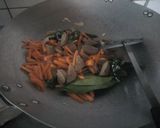 Foto langkah ke 3 dari resep Tumis sayur ceria.