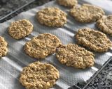 Foto del paso 2 de la receta: Galletas de plátano y vainilla hechas con copos de avena🍌