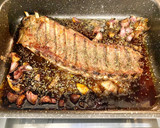 Foto del paso 7 de la receta: Costillar asado, al vino tinto, con hierbas aromáticas