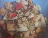 A picture of step 2 of Mediterranean Style Seafood Pasta.