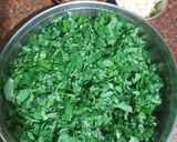 A picture of step 1 of Methi lehsan ki bhaji.