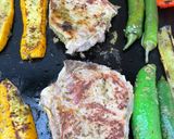 Une image de l'étape 4 de Côtes de veau marinées au pesto grillées à la plancha.