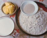Hình bước làm 1 của món Bánh MÌ ngũ cốc với MLBM