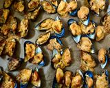 A picture of step 5 of Mussels with Cheese and Garlic.