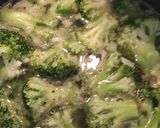 Brokkoli krémleves /liszt nélkül recept fázis 1 fotója