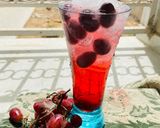 A picture of step 4 of Fresh red grapes drink 🍷.