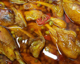 Foto del paso 8 de la receta: Muslos de pollo guisados