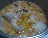 Foto del paso 3 de la receta Habichuelas pintas con oreja de cerdo picantes