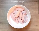 รูปขั้นตอนการทำที่ 1 ของ ปีกไก่​น้ำตก​