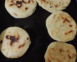 Une image de l'étape 3 de Arepas vénézuéliennes 🇻🇪.