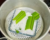 Foto langkah ke 8 dari resep Kue Putu Pandan Dengan Cetakan.