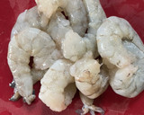 A picture of step 1 of Shrimp Spring Roll.
