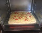 Foto langkah ke 4 dari resep Cheesy White Tomato Pizza.