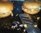 A picture of step 7 of Vegetable cheese burger.