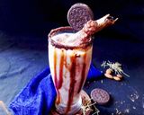 A picture of step 21 of Choco vermicelli mocktail with cocoa cubes.