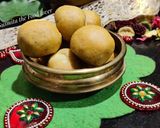 A picture of step 5 of Besan ladoo.