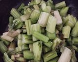 Foto langkah ke 2 dari resep Tumis Genjer Tempe.