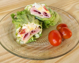 Foto del paso 4 de la receta: 🥬 Wrap de lechuga 🍅🥬🧀 sin harinas 🍅🥬🧀 fácil y rápido 🥬