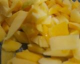 A picture of step 1 of Homemade raw mango squash.