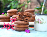 Foto del paso 6 de la receta: Alfajores de chocolate rellenos con dulce de leche y Nutella😜
