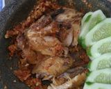 Foto langkah ke 5 dari resep Ayam Geprek superr pedas.