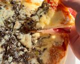 Foto langkah ke 14 dari resep Pizza Meat & Quattro Formaggi (Sourdough Discard).