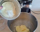 Une image de l'étape 2 de Muffins aux blancs d'œufs.