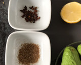Foto del paso 2 de la receta: Pirámide de guacamole con pimienta de Sichoan