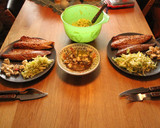 Foto del paso 12 de la receta: Ciabatas, caballas ahumadas, queso cabrero lubricado y ensalada de re-pollo