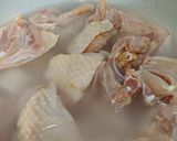 Hình bước làm 1 của món Gà kho lá quế