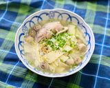 Hình bước làm 3 của món Canh Măng Nấu Xương Giò Heo Nấm Rơm