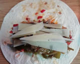 Foto del paso 5 de la receta: Fajitas con carne, verduras, champiñones y queso 🌮🌶️🧀🍅