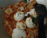 Foto langkah ke 4 dari resep Sambal goreng telur asin.