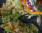 Foto langkah ke 4 dari resep Tumis Sawi Putih Jagung Manis.