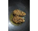 A picture of step 3 of Oats Soya chaap fry.