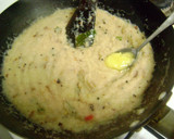 A picture of step 4 of Rava Upma.