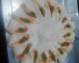 A picture of step 7 of Pavbhaji sunflower bread.