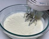 A picture of step 2 of Fried Mango Raisin Ice-cream.