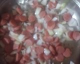 Foto del paso 2 de la receta: Huevo con salchichas, jitomate y cebolla 🍅🧅😋😋