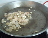 Foto del paso 5 de la receta: Paella de brócoli y gamba pelada