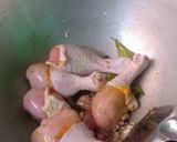 Foto langkah ke 3 dari resep Asem Asem Ayam Belimbing Wuluh (tidak pedas).