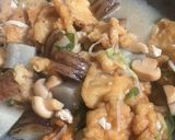 Foto langkah ke 4 dari resep Hupio tumis hoisom jamur.