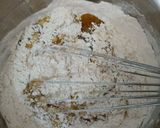 Foto langkah ke 3 dari resep Cake Pisang Apel (Tanpa Mixer).