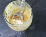 A picture of step 3 of Tuna tataki with white miso.