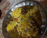 A picture of step 8 of Ragda patties.